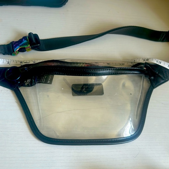 clear waist purse. colorful zipper. Take a peek on pic for references - Picture 1 of 5